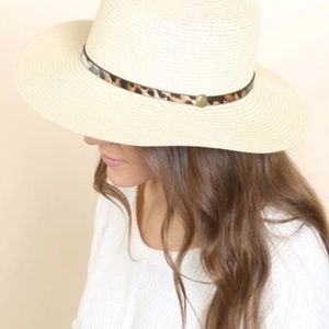 Panama brim summer hat with with leopard print strap accent NWT